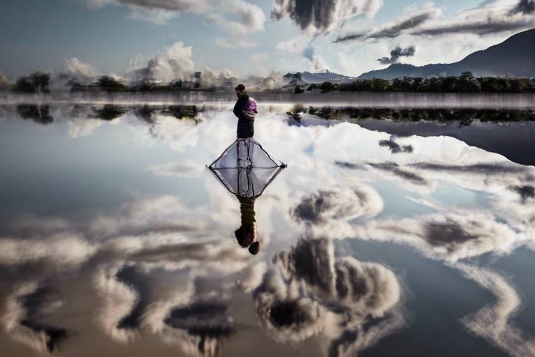 How to Use Reflections to Create Artistic Travel Photos