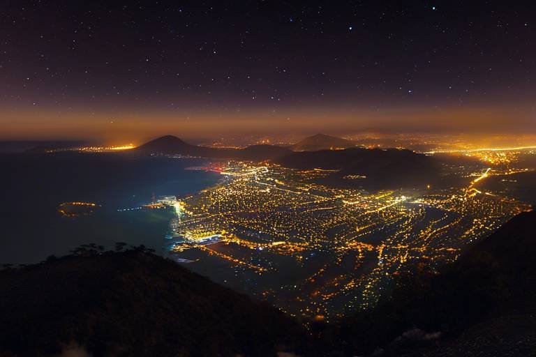 How to Master Night Photography While Traveling